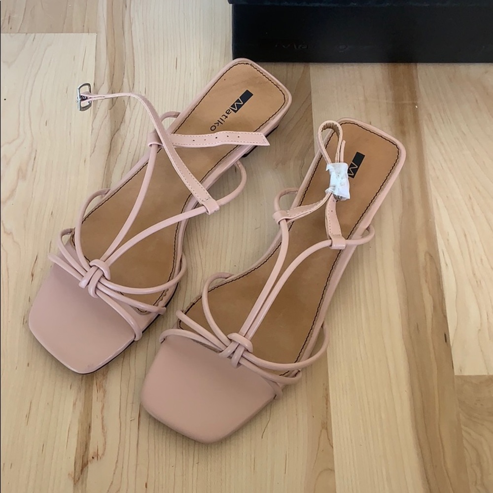 Matiko Perry Sandals